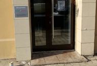 Табличка для «Микро Капитал Руссия» — вид издалека
