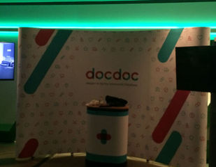 Изготовление и монтаж стенда POP-UP для компании DocDoc.ru